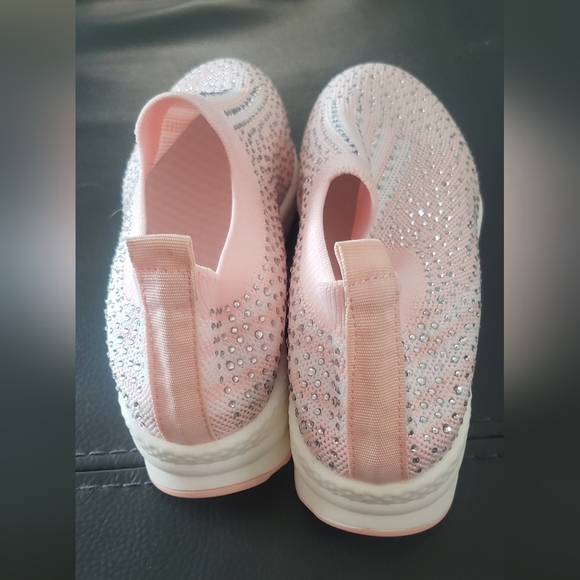 Womens Tennis shoes size 6Pink with sparkles, stretchy - Picture 3 of 4